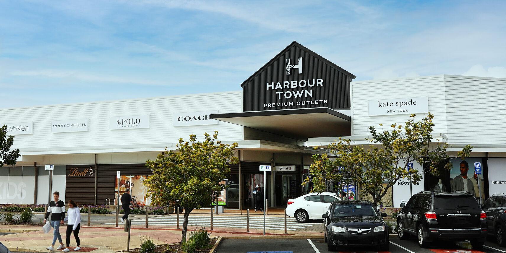 Harbour Town Premium Outlets • The Original Outdoor Shopping Precinct 